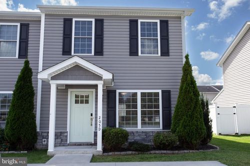 d-205 15th St, Grottoes, VA, 24441-2171 | Card Image