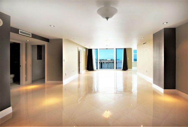 APT-2806 - 1360 S Ocean Blvd, Condo with 2 bedrooms, 2 bathrooms and null parking in Pompano Beach FL | Image 6