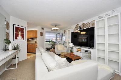 307 - 20 Ellen St E, Home with 1 bedrooms, 1 bathrooms and null parking in Kitchener ON | Image 3