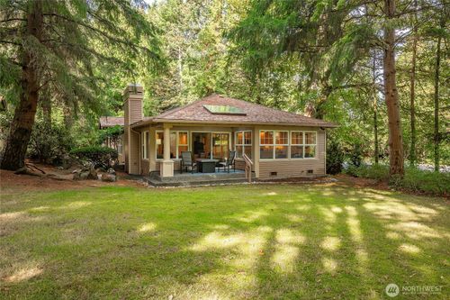 9-9166 Gleneagle Dr, Blaine, WA, 98230-5706 | Card Image