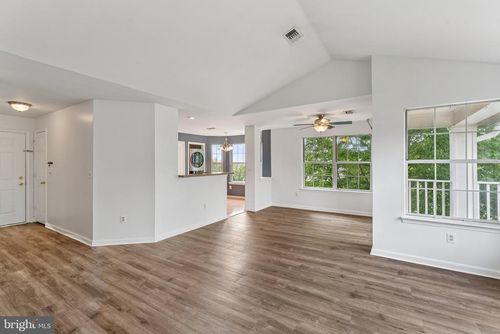 unit-35-5636 Willoughby Newton Dr, CENTREVILLE, VA, 20120-1966 | Card Image