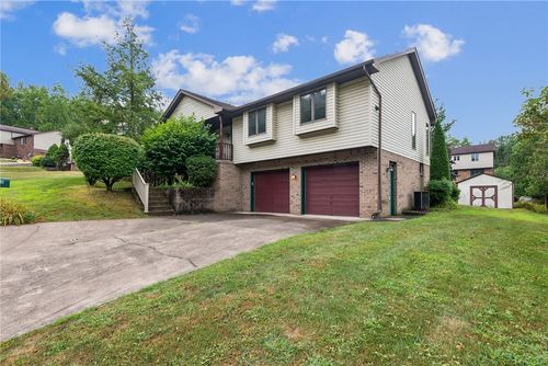270 Port Ln, Greensburg, PA, 15601-5960 | Card Image