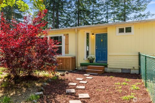 22779 Nw Seabeck Holly Rd, Seabeck, WA, 98380-9811 | Card Image