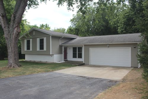 3457 Nancy Ln, Clinton, IL, 61727-2892 | Card Image