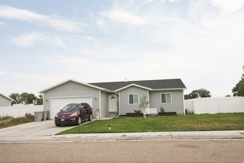 2338 E 4300 S, Naples, UT, 84078-9804 | Card Image