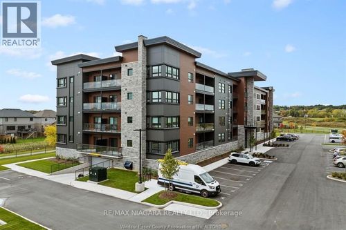 300-118 Summersides Blvd, Fonthill, ON, L3E0C1 | Card Image