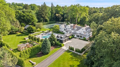 129 Long Lots Rd, Westport, CT, 06880-3925 | Card Image