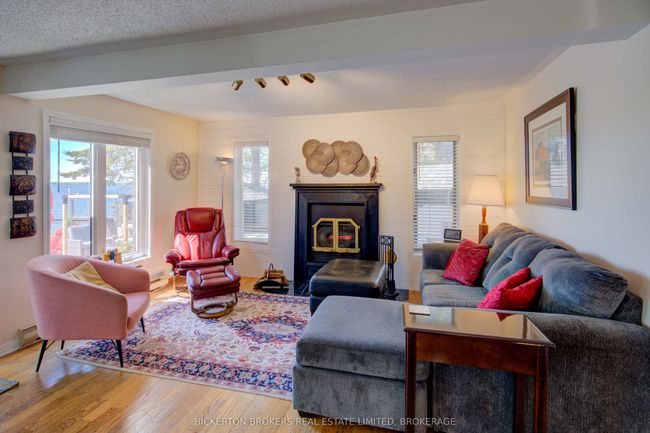 9 Grays Lane, House other with 5 bedrooms, 2 bathrooms and 2 parking in Gananoque ON | Image 20