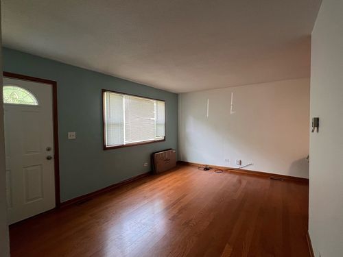 3327 Acorn Ct, Aurora, IL, 60504-5935 | Card Image