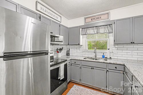 225 Dulin Ave, Salisbury, NC, 28146-8529 | Card Image