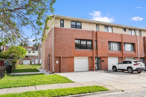 611 W 25th Pl, Chicago, IL, 60616-1802 | Card Image
