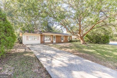 102 Cheryl Boulevard, House other with 4 bedrooms, 2 bathrooms and null parking in Warner Robins GA | Image 2