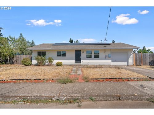 2235 Hoyt St Se, Salem, OR, 97302-1236 | Card Image