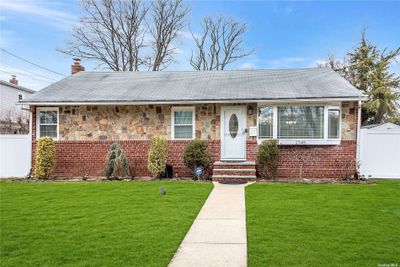 2745 Preston Place, House other with 3 bedrooms, 2 bathrooms and null parking in North Bellmore NY | Image 1