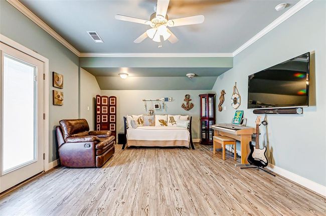 950 Seadrift Dr, House other with 5 bedrooms, 4 bathrooms and null parking in Crystal Beach TX | Image 17