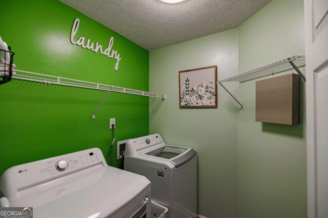 1217 Nunnally Dr, House other with 3 bedrooms, 2 bathrooms and 4 parking in Monroe GA | Image 14