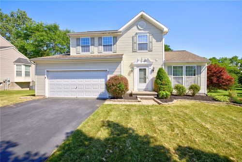 35 Butterfly Ln, West Henrietta, NY, 14586-9316 | Card Image