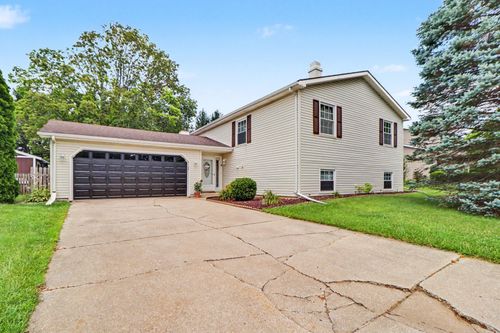 3707 Oak Grove Dr, Valparaiso, IN, 46383 | Card Image