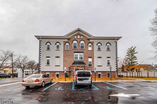 33 2nd St, Raritan, NJ, 08869-1844 | Card Image