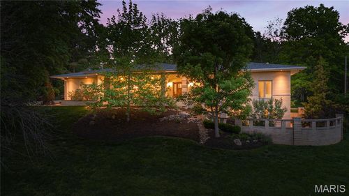 15 Summerhill Ln, Town And Country, MO, 63017-8408 | Card Image