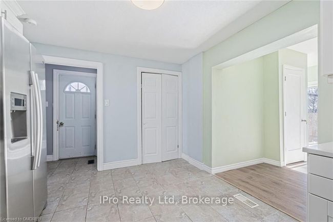 6 The Greenway, House attached with 3 bedrooms, 3 bathrooms and 3 parking in Cambridge ON | Image 11