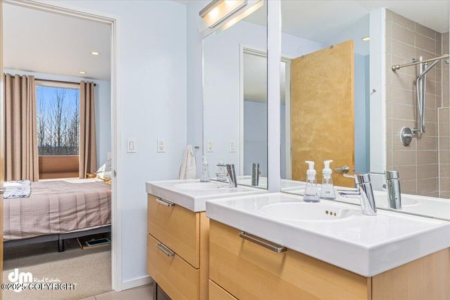 20-Primary Bath-DW-0679 | Image 20