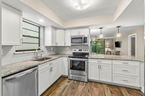 203-1555 S Federal Hwy, Delray Beach, FL, 33483-5047 | Card Image