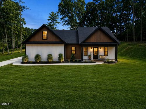 136 Cove Springs Dr, Dandridge, TN, 37725-1438 | Card Image