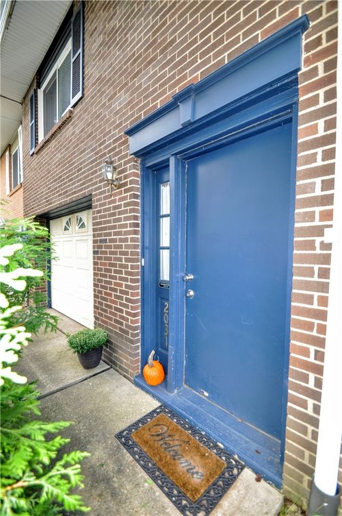 2031 Denning Way, N Versailles, PA, 15137-2658 | Card Image
