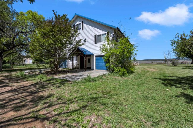184 Shore St, House other with 2 bedrooms, 3 bathrooms and null parking in Tow TX | Image 5