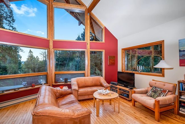 506 Marine Drive, House other with 2 bedrooms, 2 bathrooms and 2 parking in Mayne Island BC | Image 7