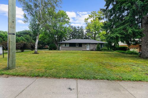451 Coombs Avenue, London North, ON, N8G1J6 | Card Image
