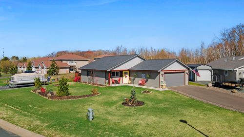 1302 Greentree Dr, Saint Croix Falls, WI, 54024-8348 | Card Image