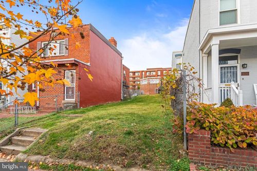 1018 4th St Ne, WASHINGTON, DC, 20002-3532 | Card Image