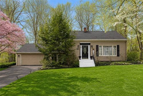 205 Woodland Dr, New Castle, PA, 16105-1518 | Card Image