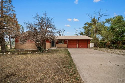 11 Macnaughton Rd, Pueblo, CO, 81001-1762 | Card Image