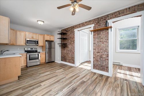 2r-548 Warburton Ave, Hastings On Hudson, NY, 10706-1555 | Card Image