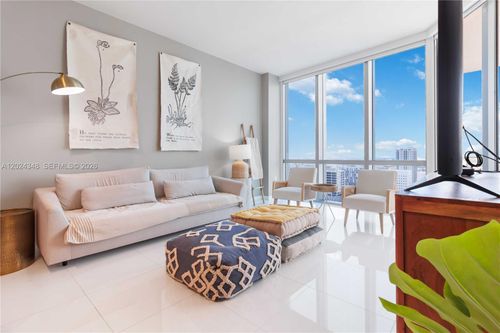 3006-851 Ne 1st Ave, Miami, FL, 33132-1850 | Card Image