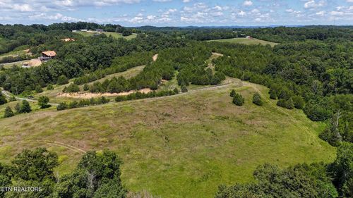 1430 Swannsylvania Rd, Dandridge, TN, 37725-5528 | Card Image