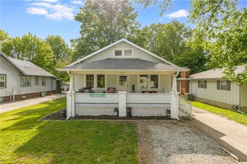 424 Dickinson St, Chillicothe, MO, 64601-2032 | Card Image
