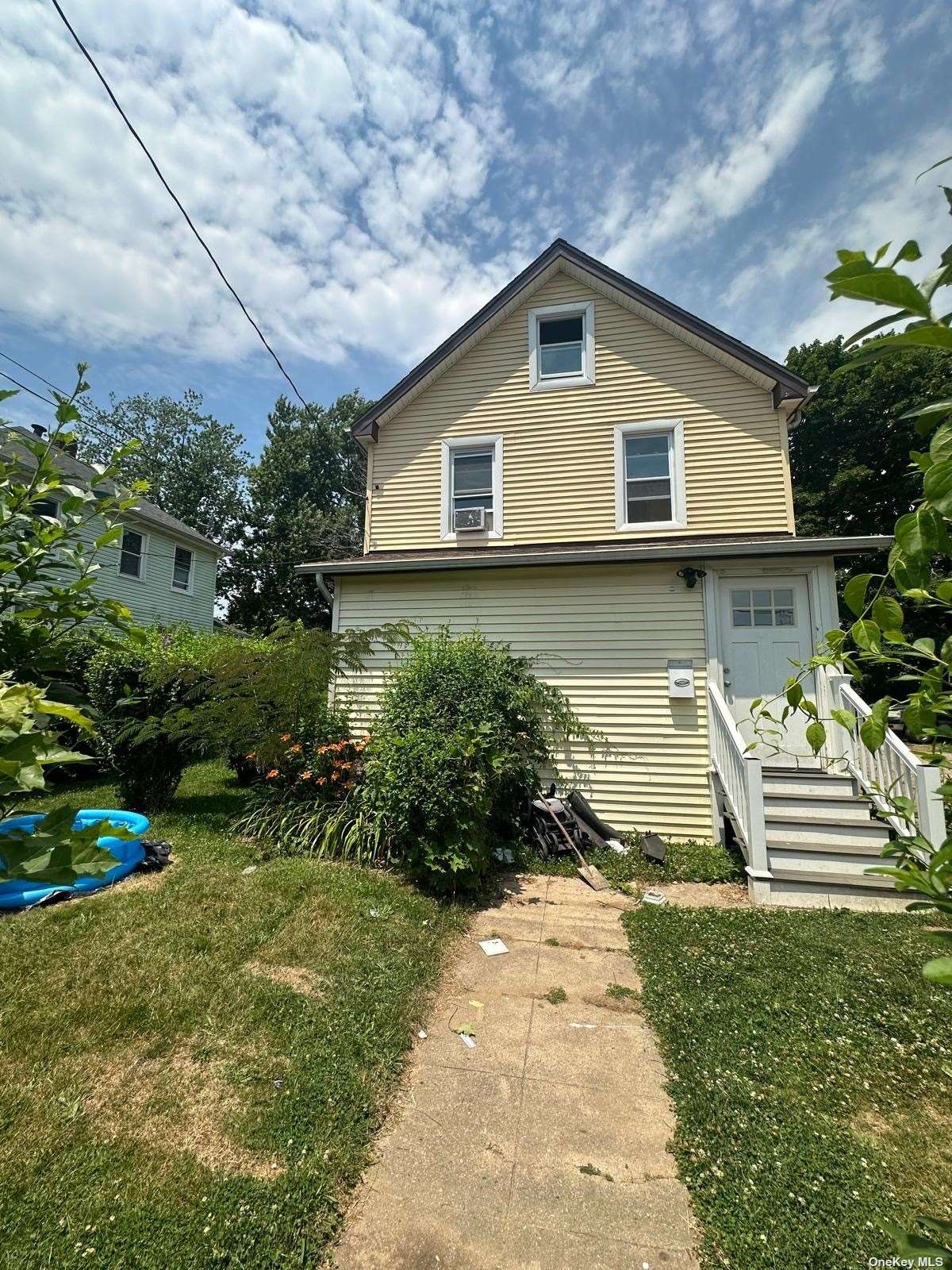3rd St, Huntington Station, NY 11746