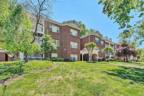 305-2220 Carolina Ave, Roanoke, VA, 24014 | Card Image