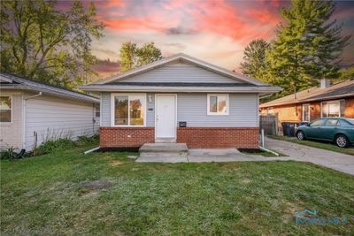 2017 Northover Road, House other with 3 bedrooms, 1 bathrooms and 2 parking in Toledo OH | Image 1