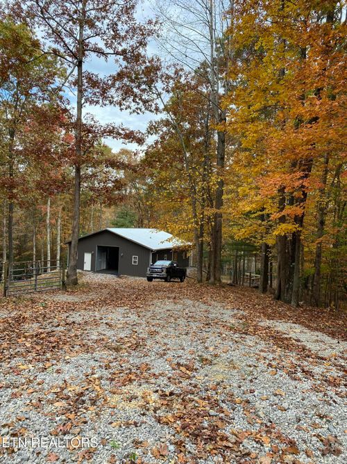 147 Saddle Dr, Jamestown, TN, 38556-6813 | Card Image