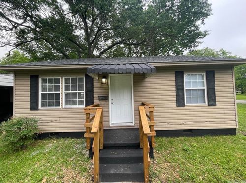 2919 S Locust St, Pine Bluff, AR, 71603-5328 | Card Image