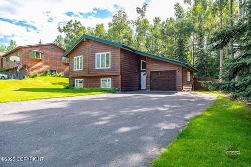 11041 Katlian Dr, Eagle River, AK, 99577-8124 | Card Image