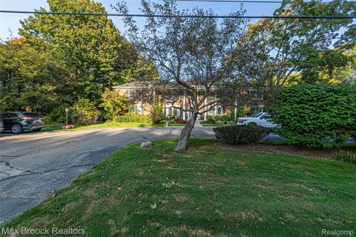 229 Barden Rd, Bloomfield Hills, MI, 48304-2709 | Card Image