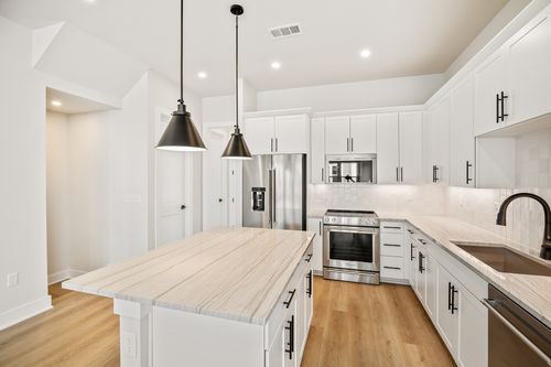 342 Hutcherson Aly, Nashville, TN, 37209-2482 | Card Image