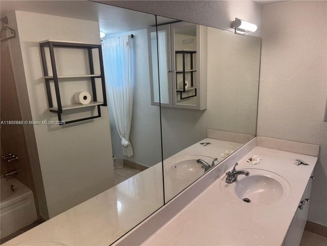 APT-312 - 4235 University Dr, Condo with 2 bedrooms, 2 bathrooms and null parking in Sunrise FL | Image 9