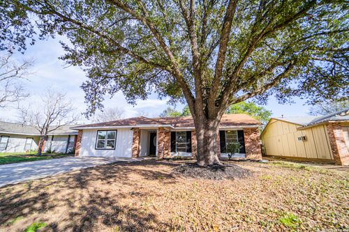 5866 Cliff Path, San Antonio, TX, 78250-3906 | Card Image